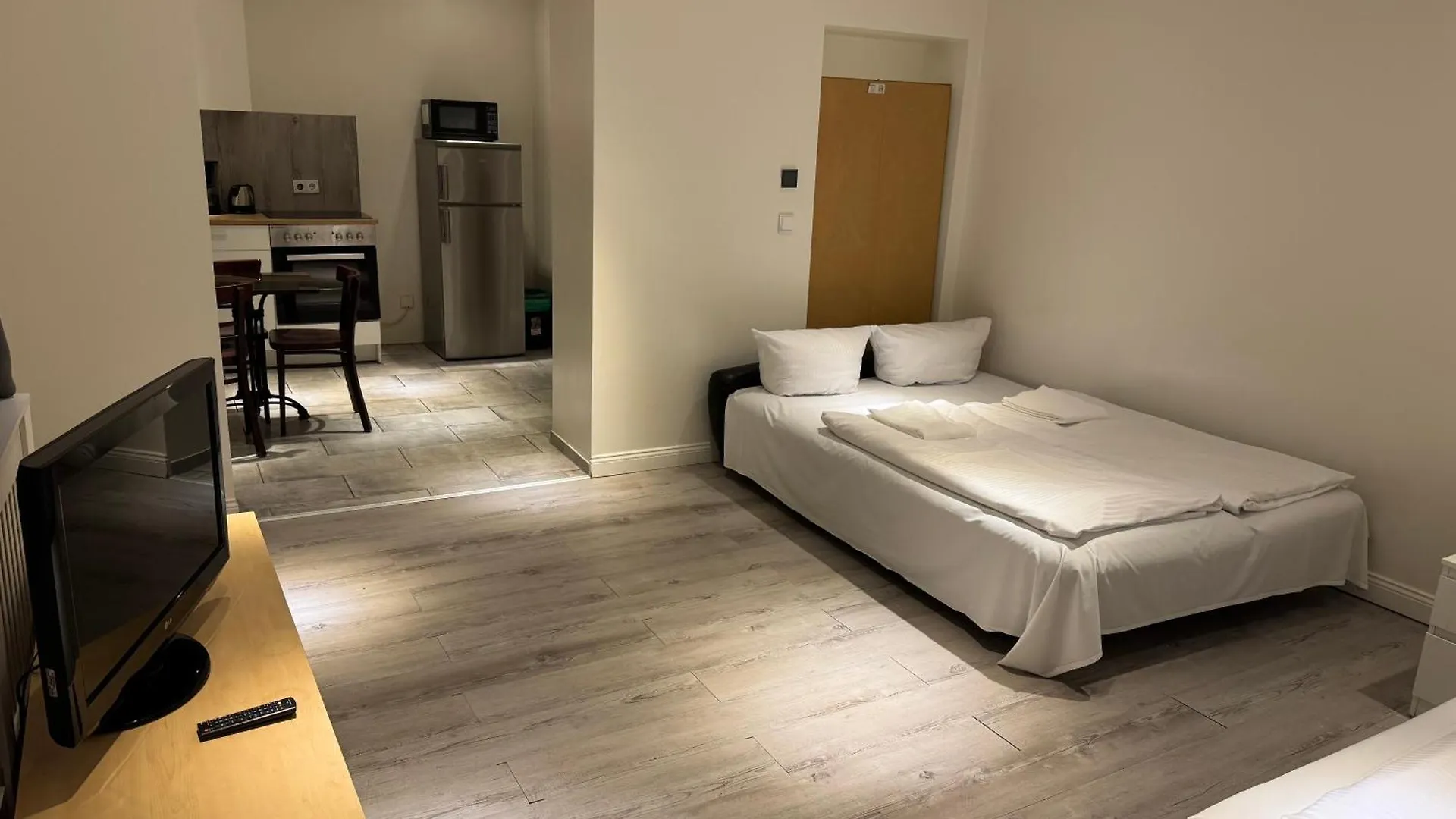 Avi City Apartments Mainhouse Dusseldorf