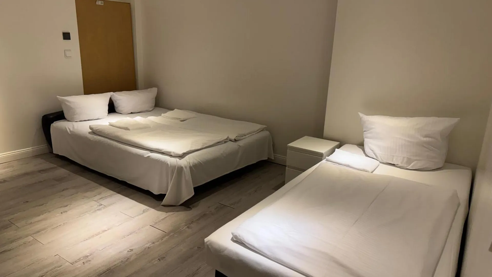 Avi City Apartments Mainhouse Düsseldorf 0*,  Duitsland